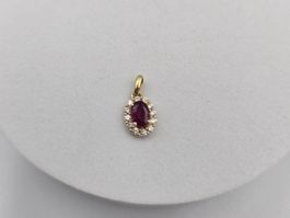 Anhänger 750/18K Gelbgold, Rubin 0.68ct., Diamant 0.22ct.