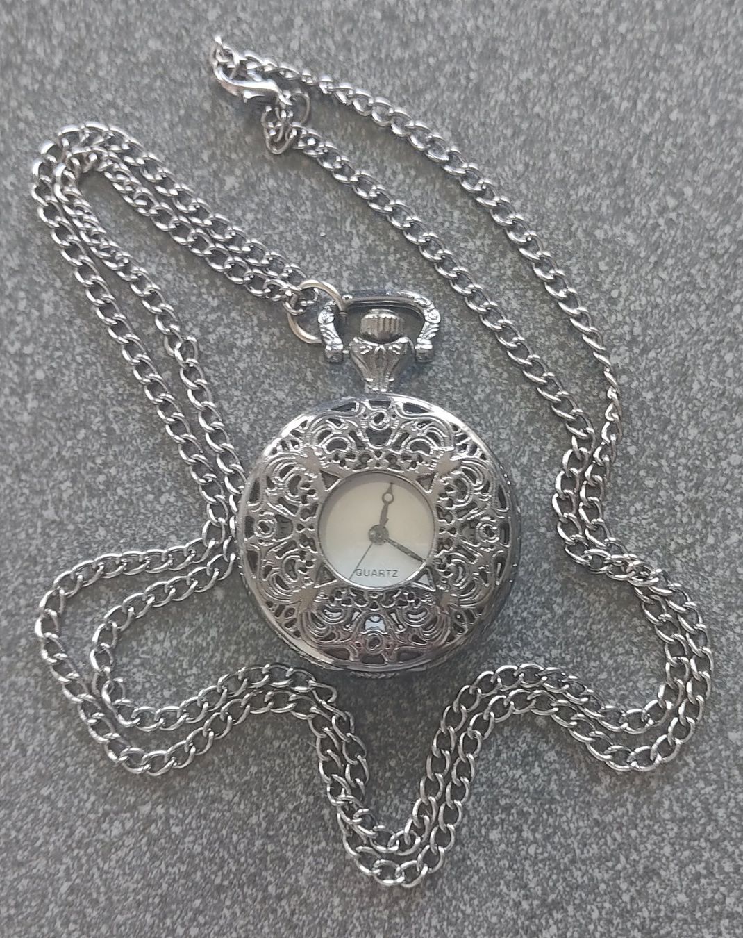 Orologi: AKTION Steampunk / Gothic Umhänge-Uhr – Nuovo (secondo la descrizione) da Schwanden GL venduto da UHRKNALL