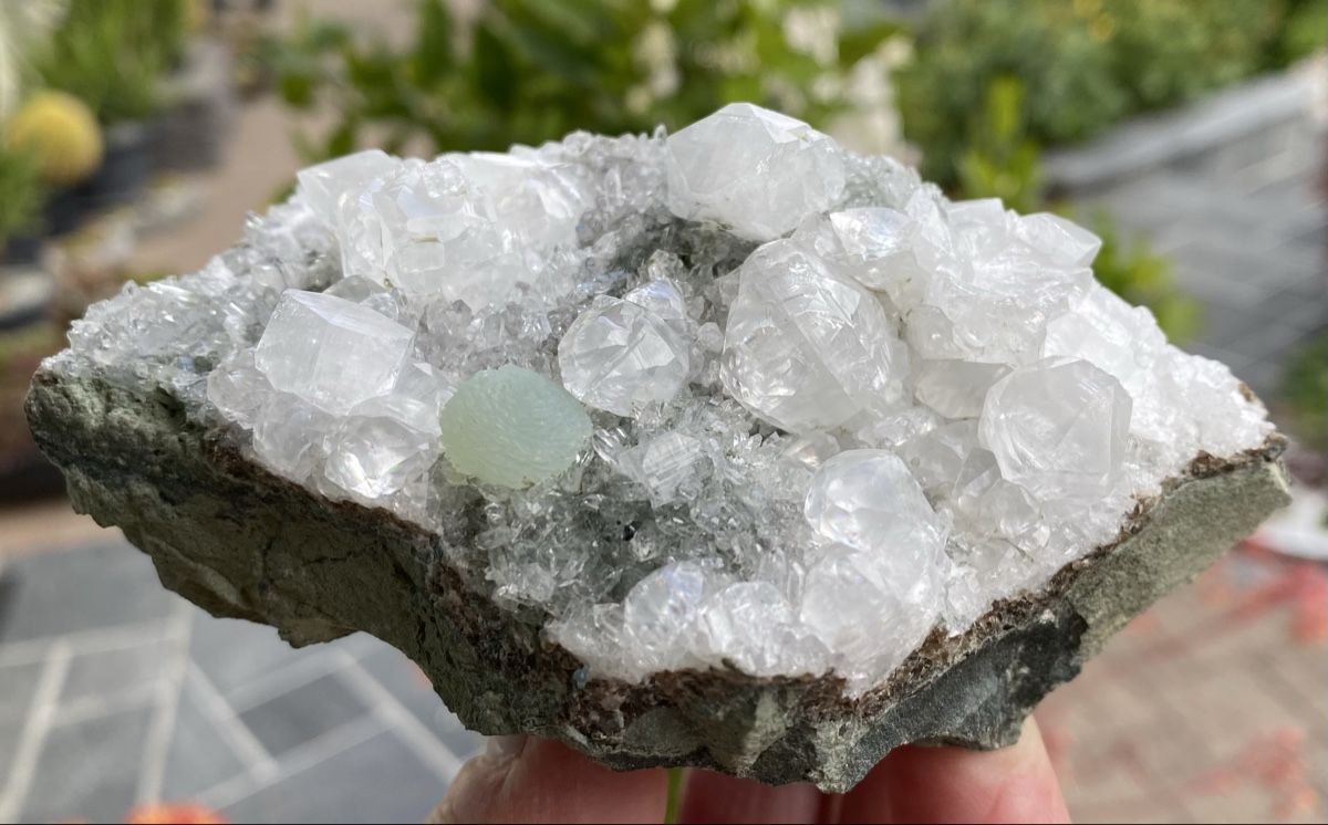 Minerali & Pietre curative: Top Apophyllit mit grünem Gyrolith – Usato da Selzach venduto da 321compac 2