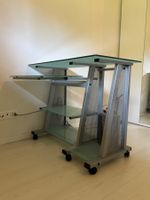 Computertisch Glas Metall mit Rollen guter Zustand