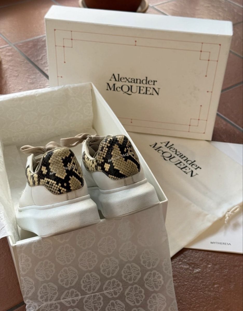Alexander Mcqueen Chaussures hommes: Alexander McQueen Sneakers Weiss Gr. 40.5 – D'occasion à Zürich par janni_jj12 9