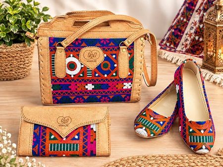Handgefertigtes Set – Tasche, Schuhe und Portemonnaie