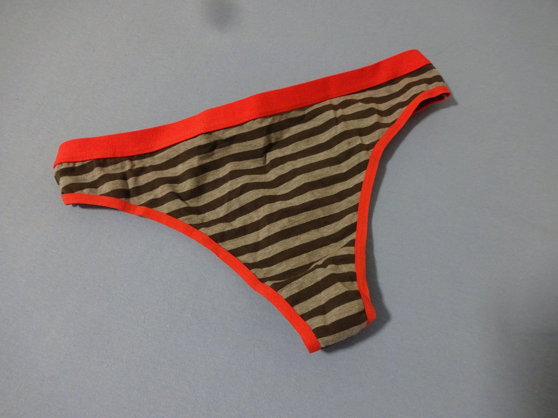 Sonstige Unterwäsche: Lässiger String/Ladies – Neu (gemäss Beschreibung) aus Rothrist von Mistery1