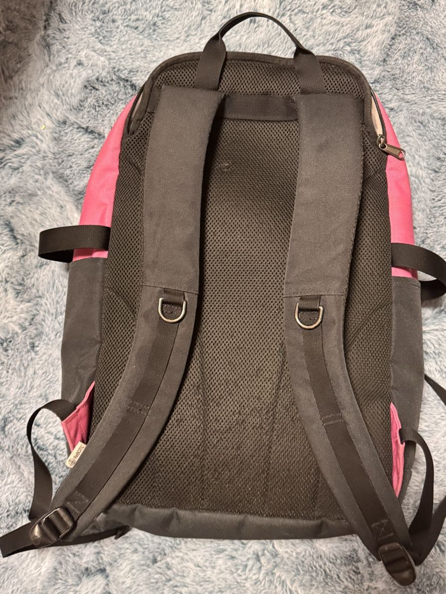 Borse & Zaini: Sac à dos Timberland rose et noir – Usato da La Chaux-de-Fonds venduto da Sabinchenn 1