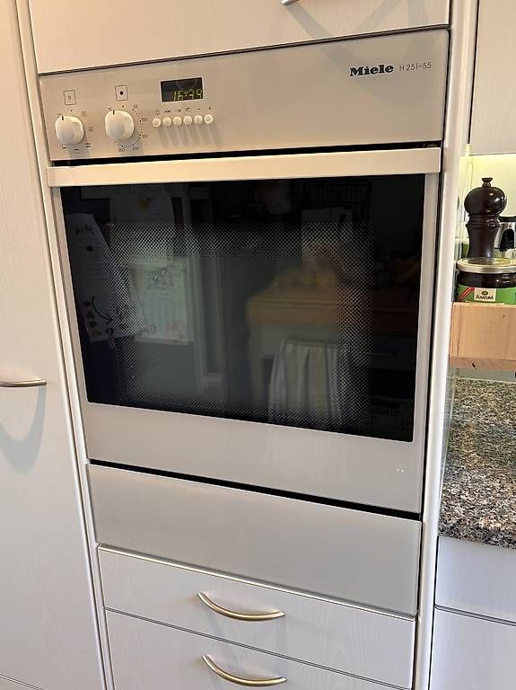 Forni: Miele Backofen H251-55cm – Usato da Oberrohrdorf venduto da stephaniejost