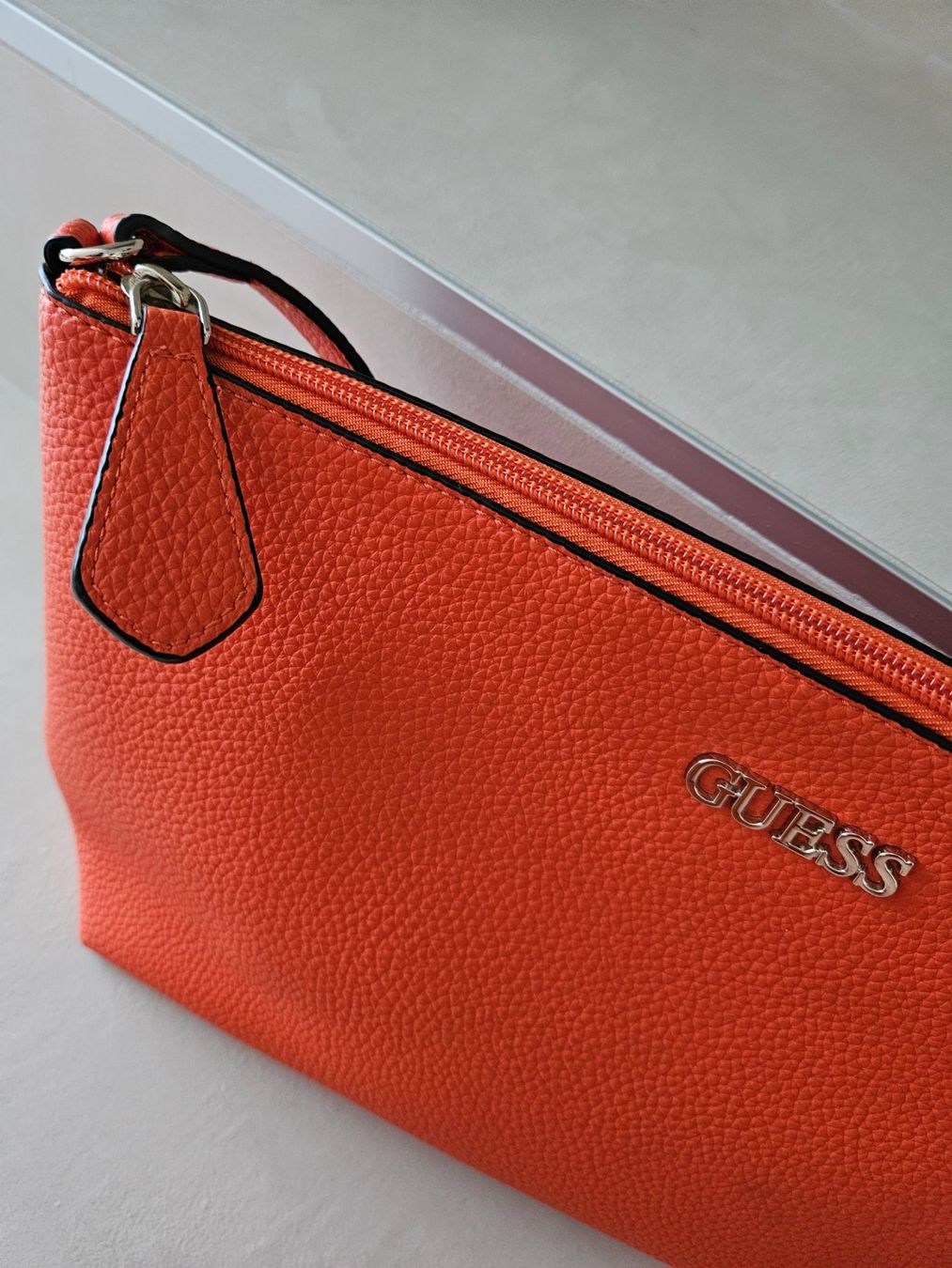 Guess Borse da donna: Guess sac à main neuf orange – Nuovo (secondo la descrizione) da Romanel-sur-Lausanne venduto da delaforet 3