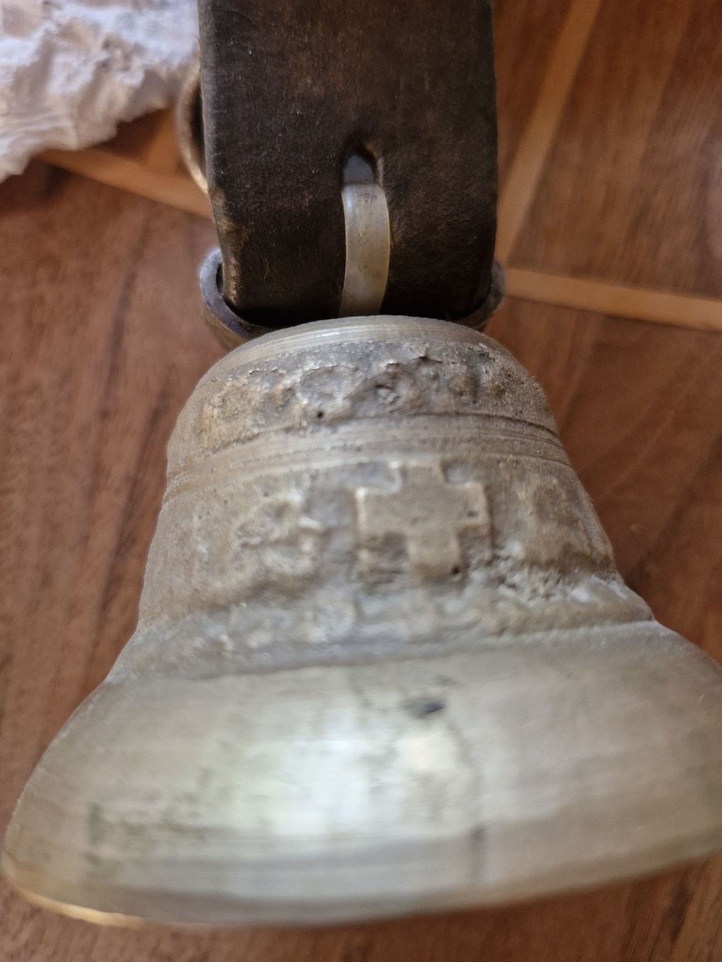 Campanacci mucche: Ziegen-Schafglöggli  – Usato da Guarda venduto da rue_bpd7 2