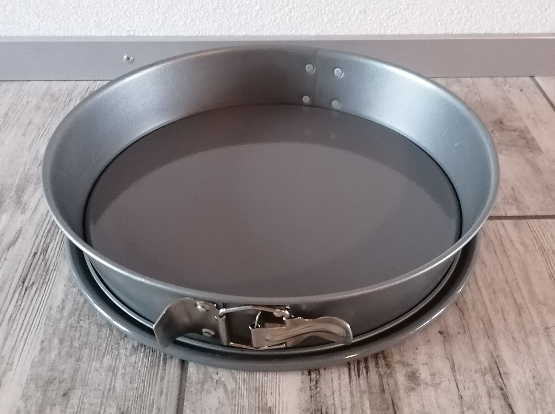 Teglie da forno: Backform schräg 27/30cm 6 hoch – Nuovo (secondo la descrizione) da Schwarzenegg venduto da musi09 1