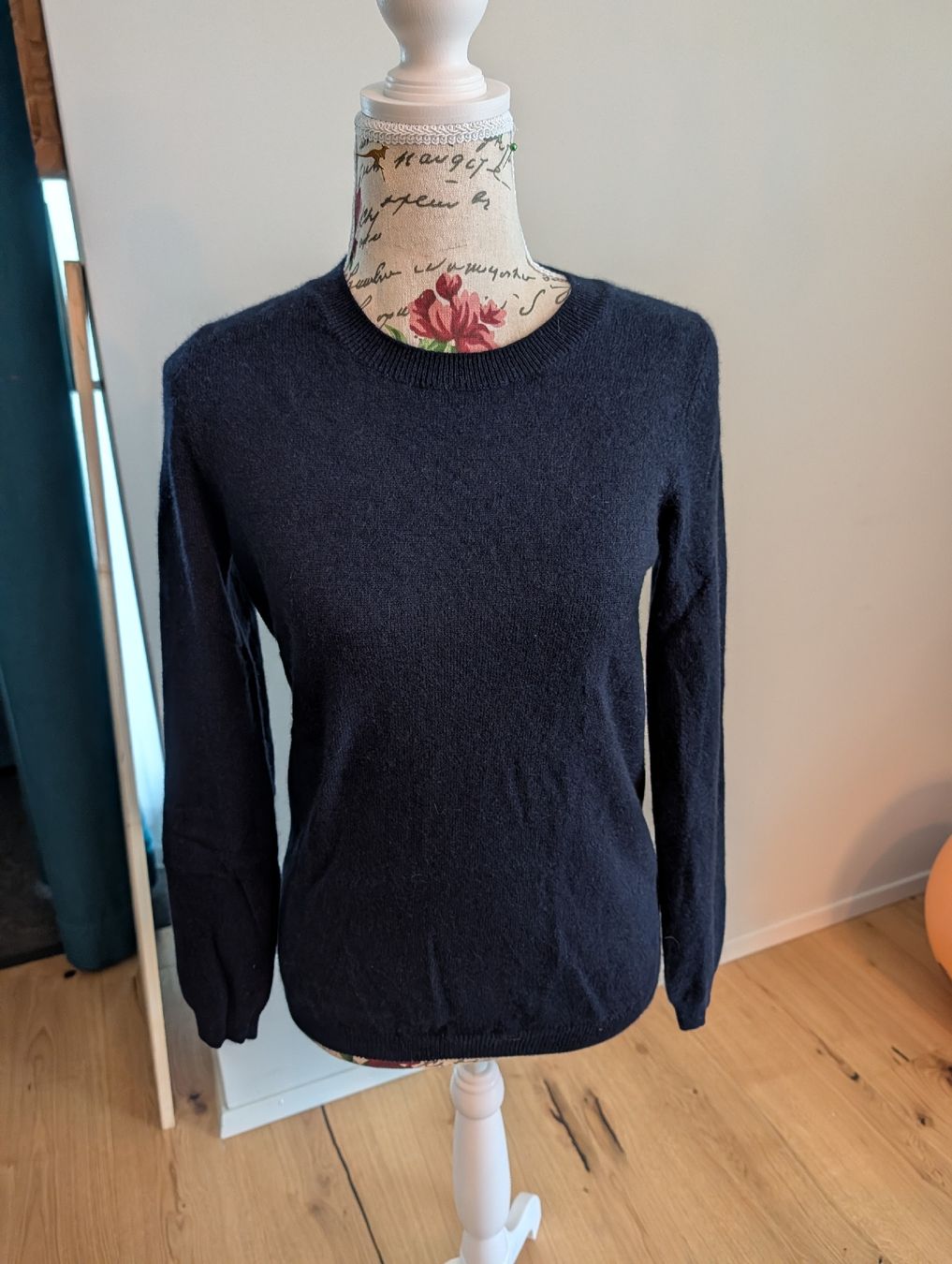 Pulls & Sweat-shirts: Dunkelblauer Kashmir Pullover – D'occasion à Weinfelden par AleKa5