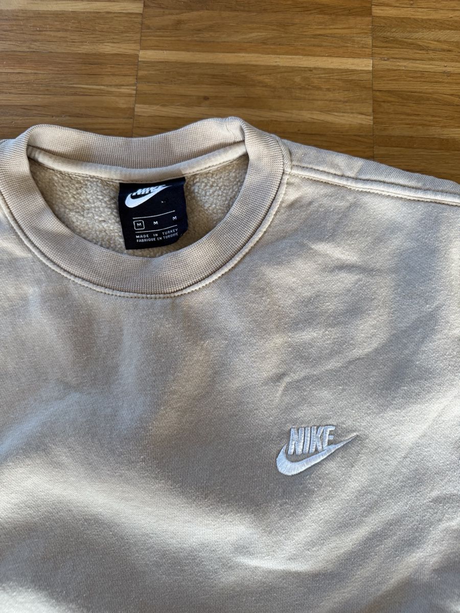 Nike Pullover & Sweatshirts: Herren Pullover Nike beige Grösse M guter Zustand – Gebraucht aus Uster von maede8610 1