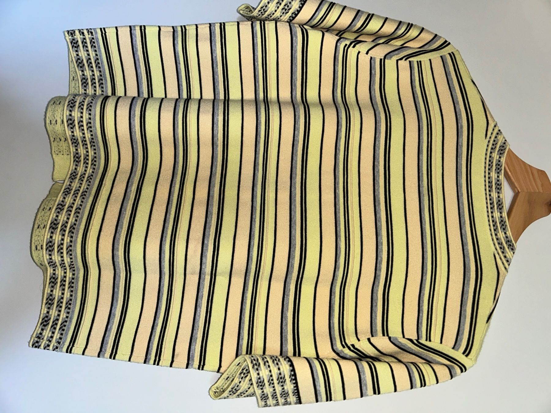 Escada Giacche: Escada-Jacke Gr. S – Usato da Sevelen venduto da Glueckstreffer.62 1