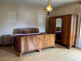 Historisches Schlafzimmer aus Nussbaumwurzelholz (30er J.)