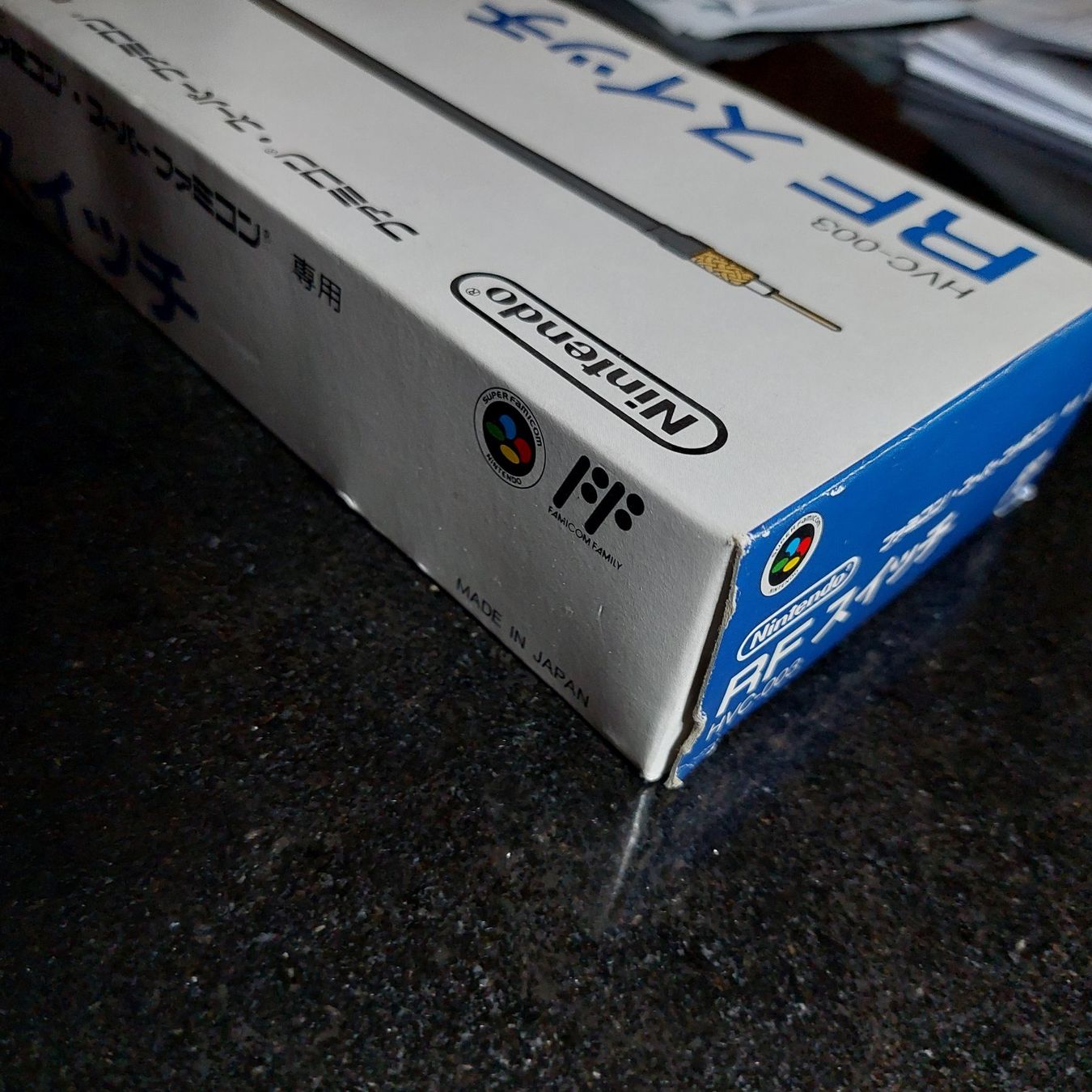 Nintendo Cavi: RF SWITCH - KABEL FAMICOM mit Verpackung! – Usato da Spiegel b. Bern venduto da Natix 8