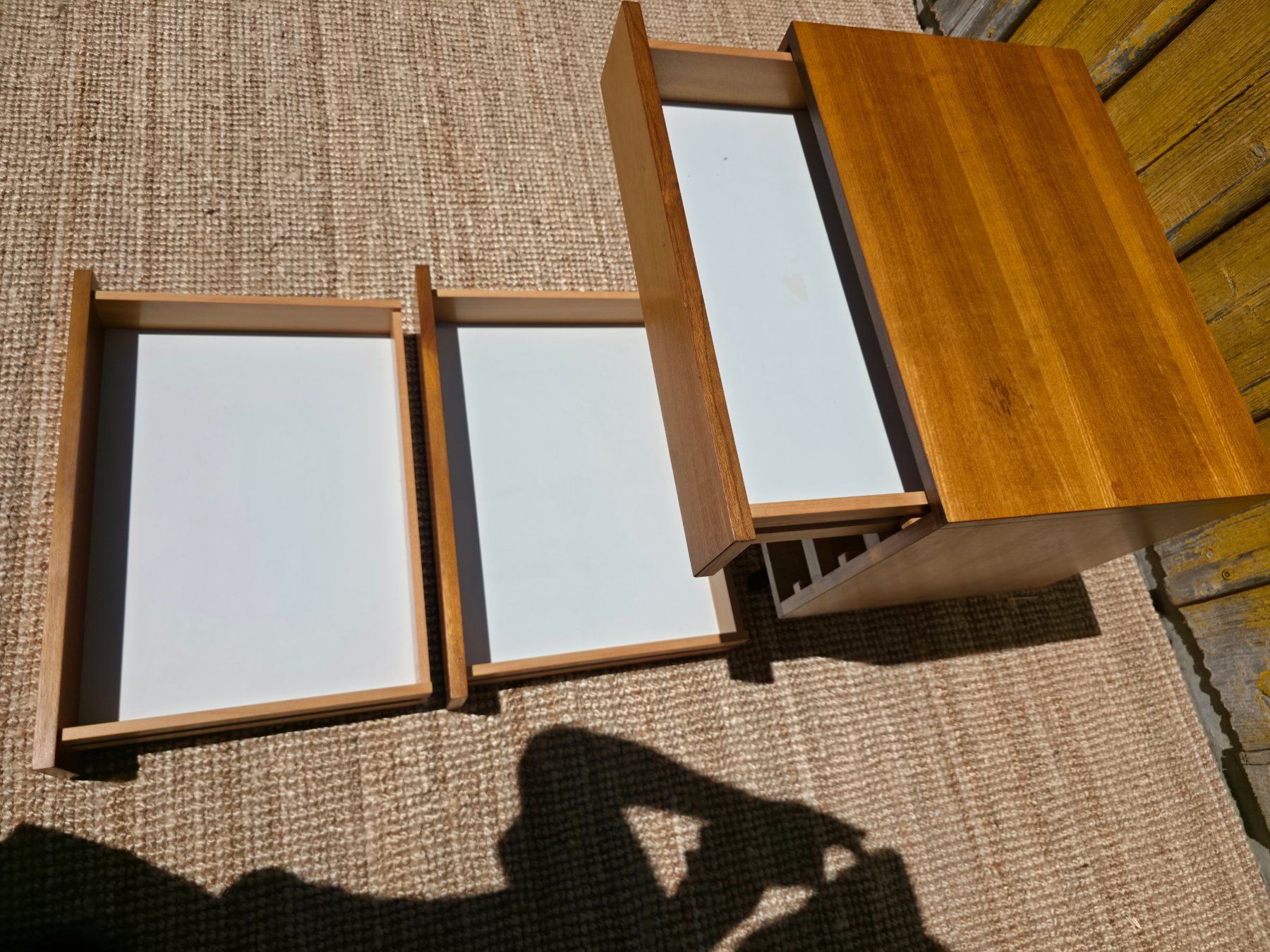 Cassettiere: Mid Century  Minimalist Sideboard Nussbaum – Usato da Haslen AI venduto da Vintagelix 5