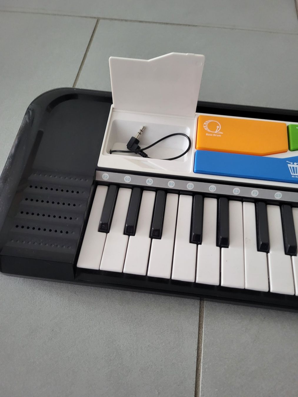 Giocattoli: Kinder-Keyboard MP3 von Simba – Usato da Boswil venduto da i12i 1