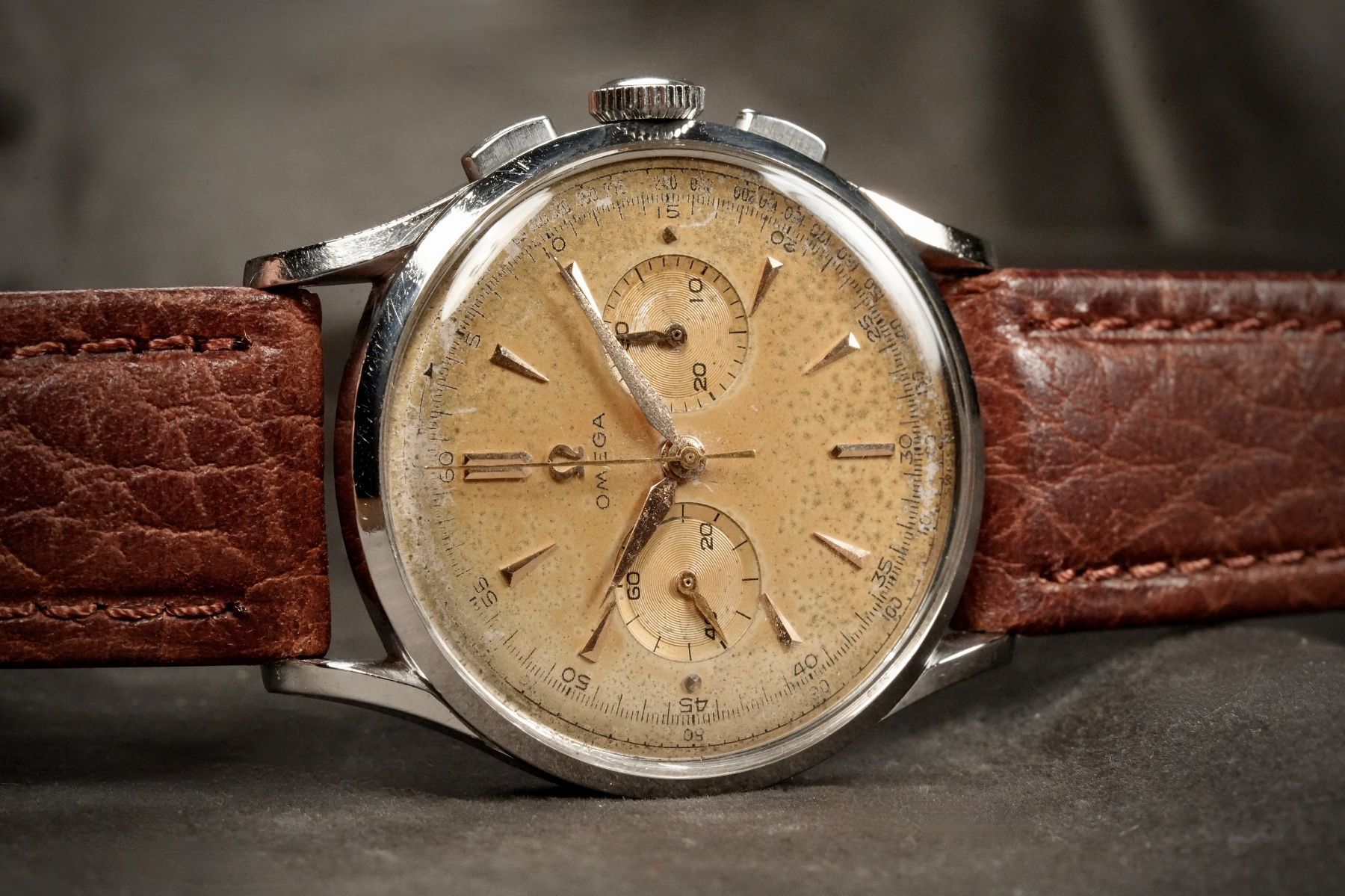 Omega Orologi: Omega - Ref. 2475 Original 1958 Tropical Dial Chronograph – Usato da Morcote venduto da chronoservice 8