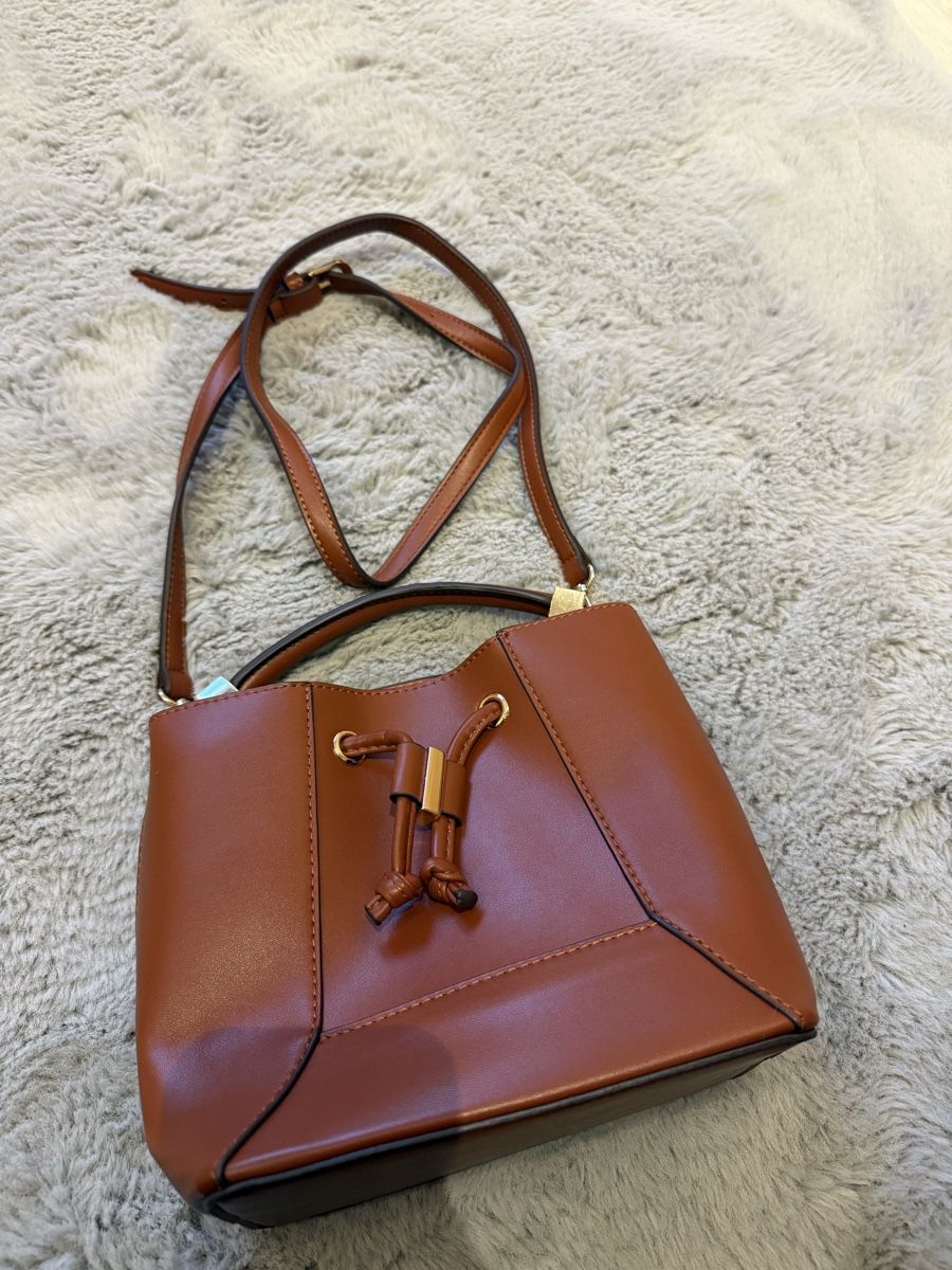 Borse da donna: Schicke Handtasche in Braun – Usato da Wohlen AG venduto da Coco_91