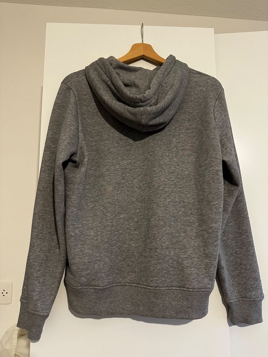 Gant Maglioni & Felpe: Gant Hoodie grau – Usato da Zürich venduto da ong8 1
