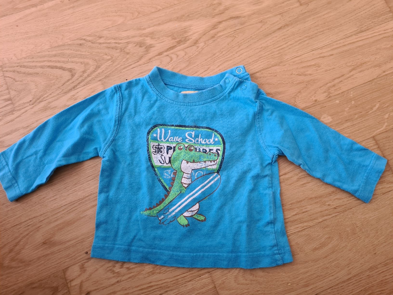 Camicie, Top & T-shirt: Langarmshirt Krokodil Motiv Grösse 68  – Usato da Horw venduto da Mirii91