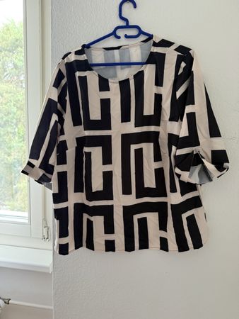Lässiges Langarmshirt mit geometrischem Muster, Grösse M