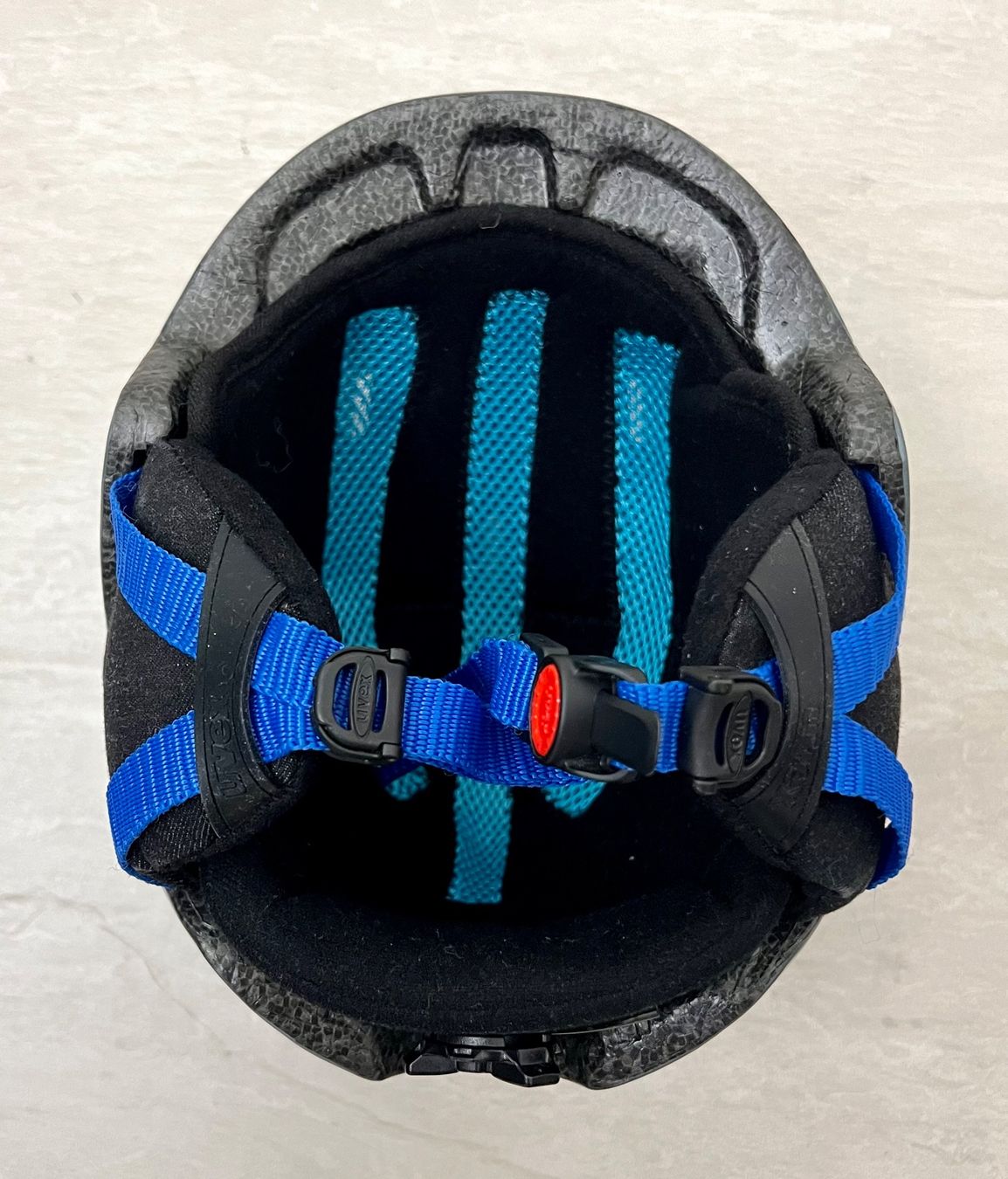 Uvex Caschi: Kinder Skihelm Uvex Gr. 51-55cm – Usato da Inwil venduto da TheSwissEagle 4