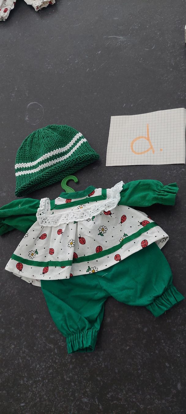 Puppen: Puppenkleid  – Gebraucht aus Muri AG von nindo1