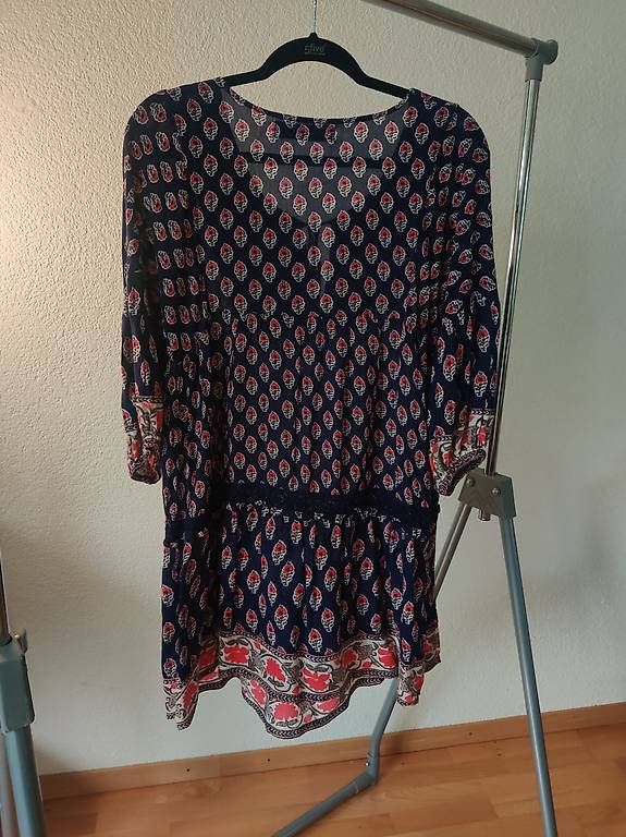 Vestiti: Robe fluide taille M – Usato da Fribourg venduto da cou_v62j 1