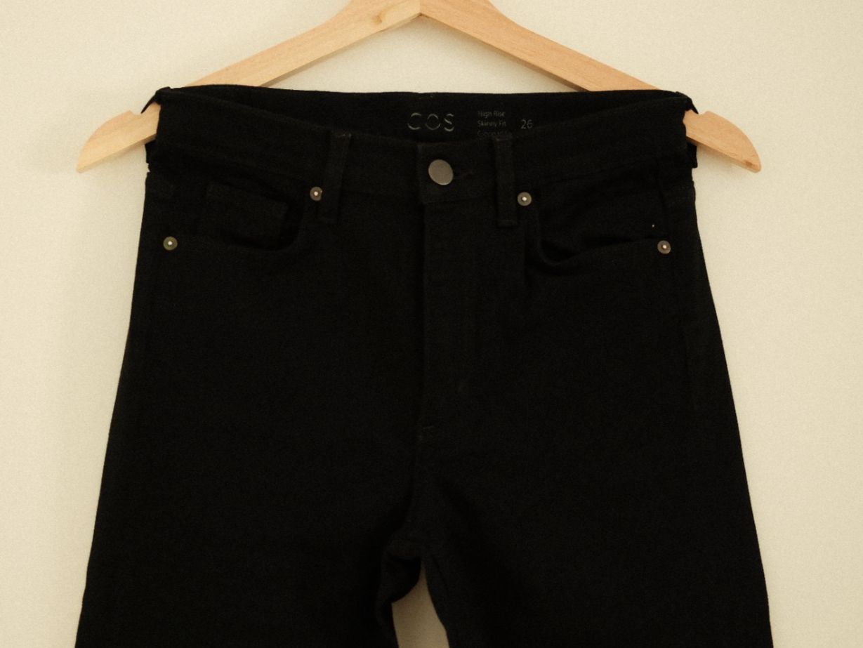 Cos Jeans: Tolle COS Jeans Gr. 26 – Usato da Thun venduto da angerber 1