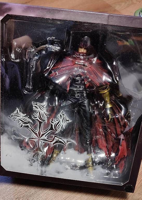 Statuette: Figur - Vincent Valentine No. 3 - Final Fantasy 7 – Usato da Winterthur venduto da Blacky1342 1