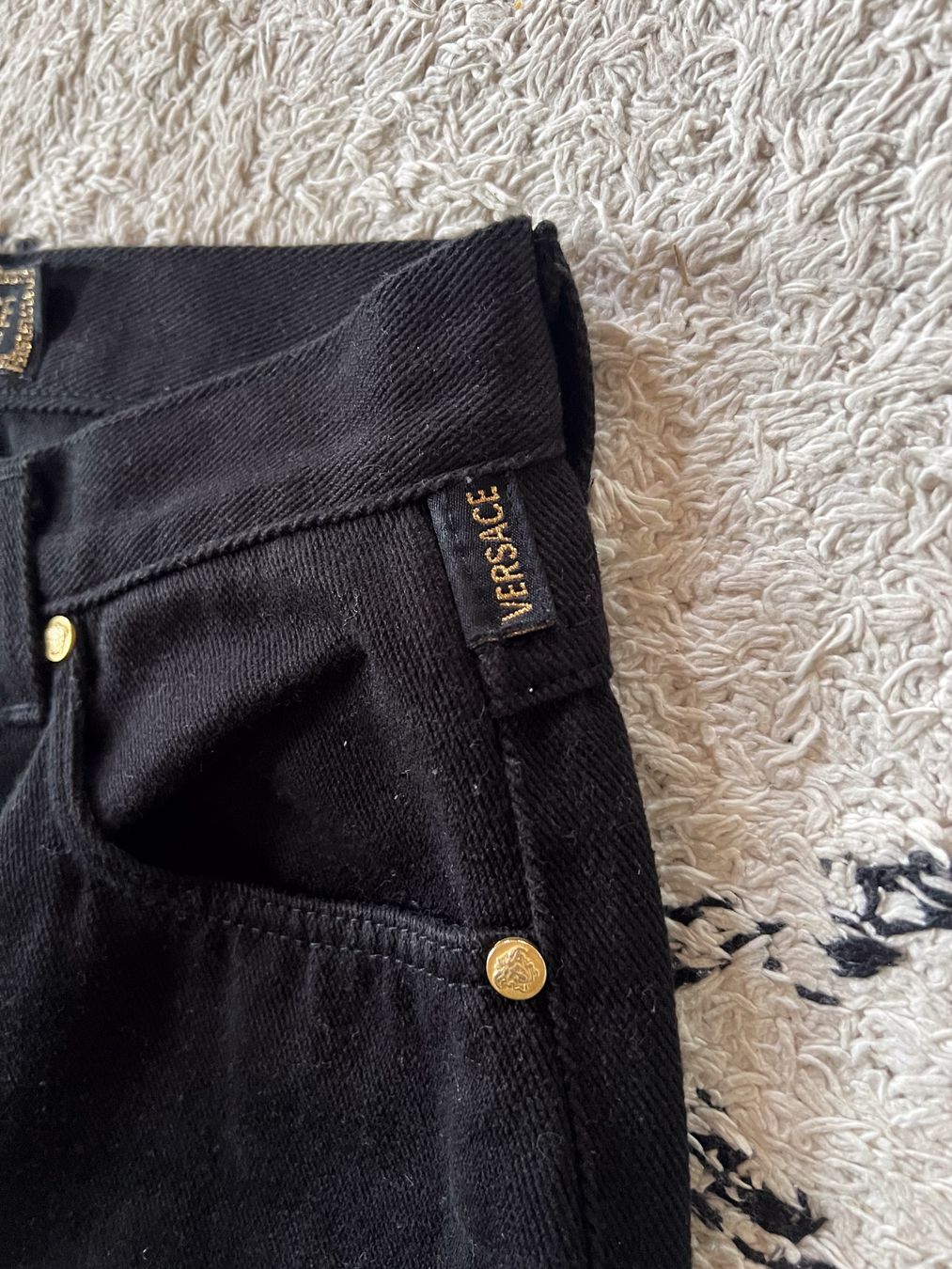 Versace Jeans: Versace Vintage Jeans – Usato da DÜRNTEN venduto da marlene83 3