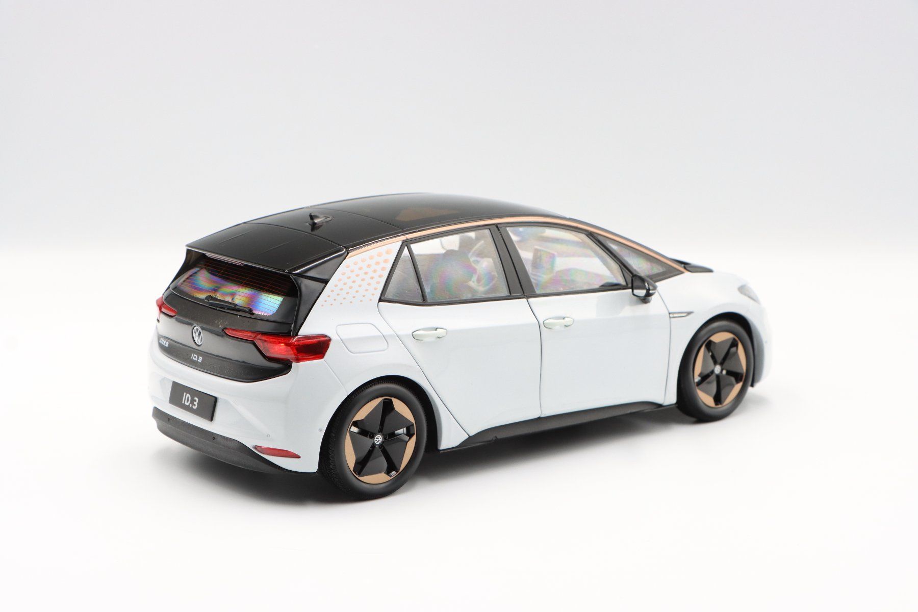 Volkswagen Modellautos: VW iD.3 2020 1:18 Paudi Model – Neu und originalverpackt aus Bühl b.Aarberg von modelldiecast 6