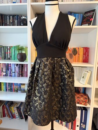 Style Boom Fashion Kleid Gr. M – Schwarz/Gold Made in Italy