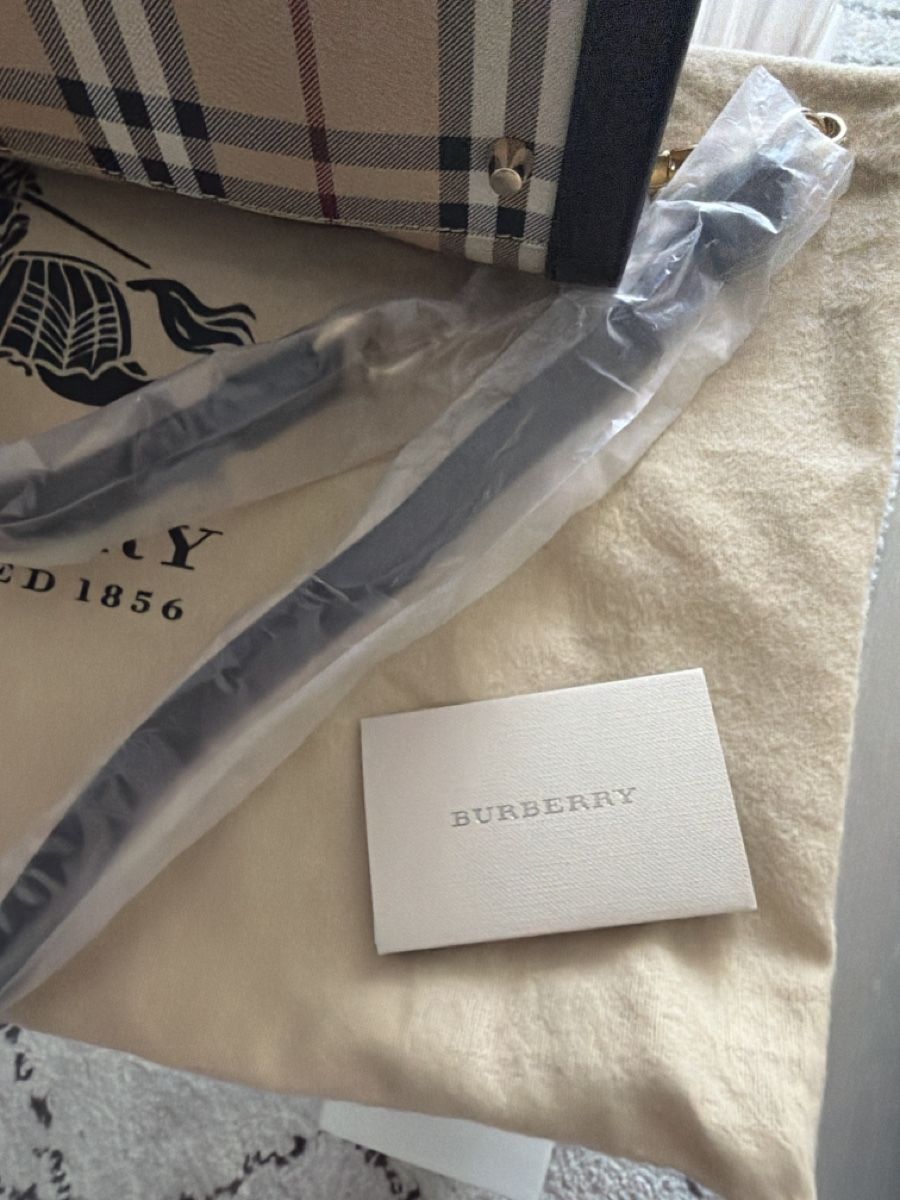 Burberry Taschen für Damen: Eintrage Burberry 30 neuwertige – Neu (gemäss Beschreibung) aus Höri von man_5vqs 4