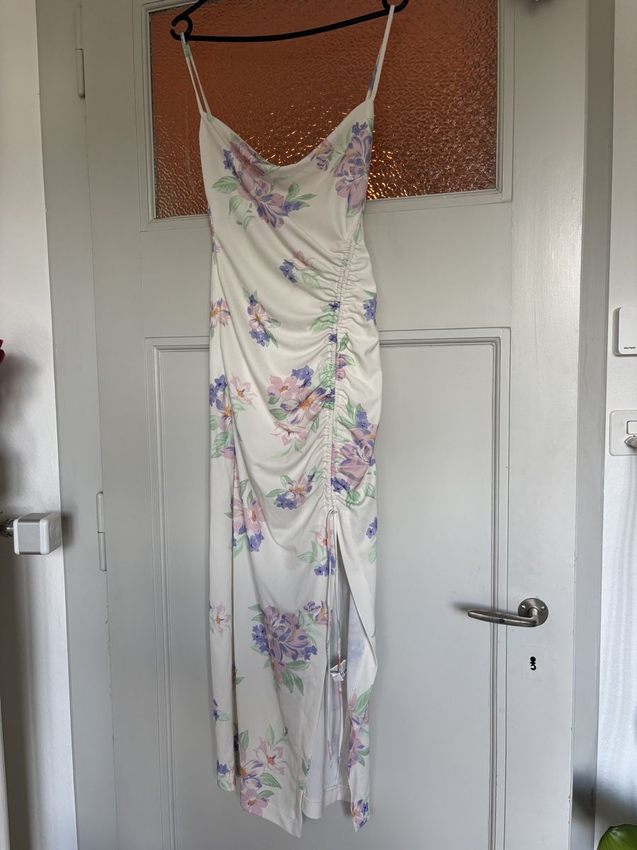 Zara Vestiti: Robe longue à fleur Zara taille S – Nuovo (secondo la descrizione) da Genève venduto da Estelle_gig