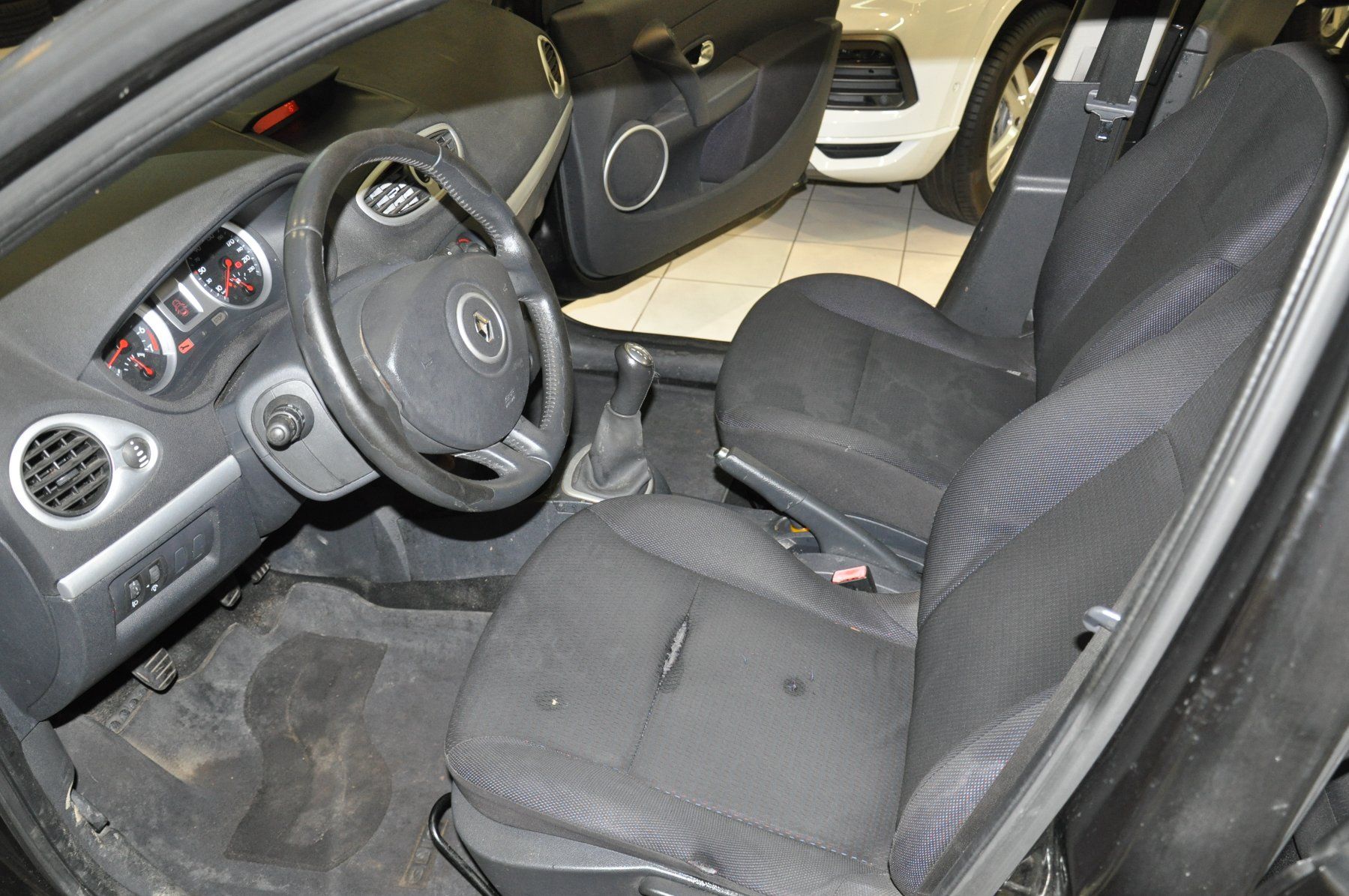 Renault Autos: Schnäppchen ab 1.- Renault Clio 1.6 16V – Gebraucht aus Tecknau von Garage_St.Buser 6
