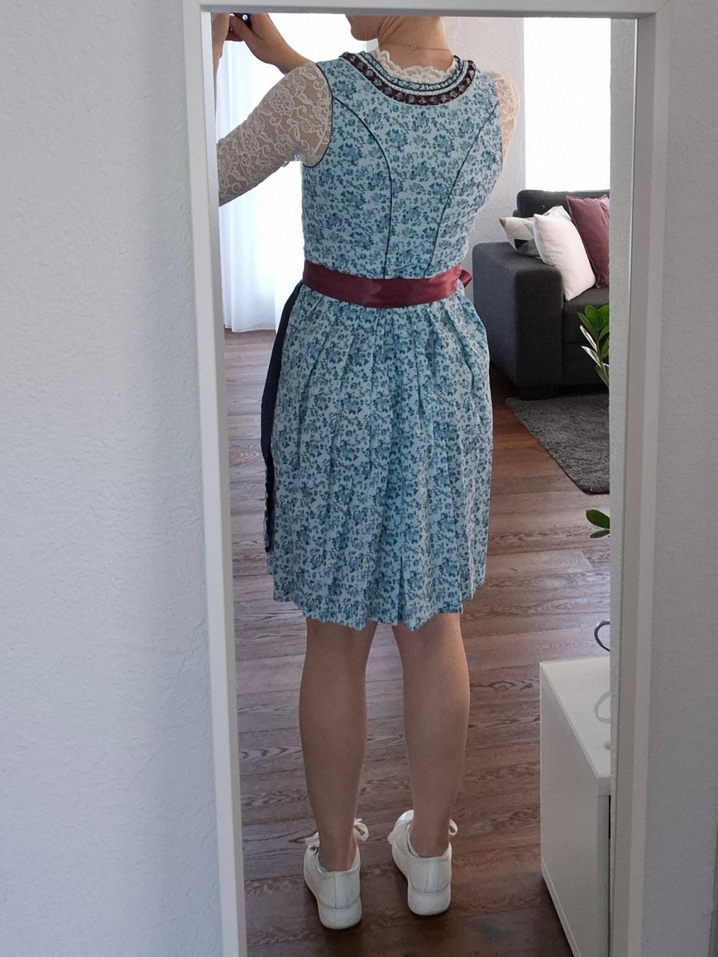 Costumi: Dirndl Marjo Gr. 36 mit Dirndlbluse – Usato da Mühlau venduto da Jolanda_T 3