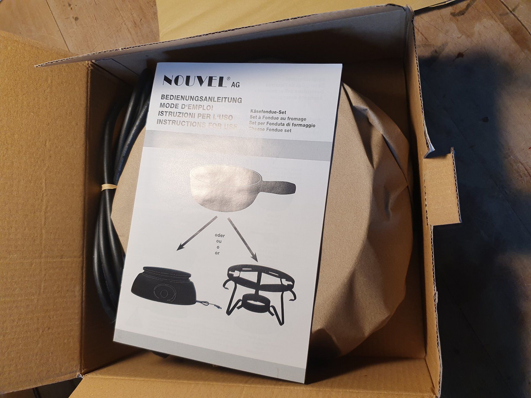 Elettrodomestici da cucina: Elektrisches Käsefondueset Nouvel – Usato da Zürich venduto da loosebone 2