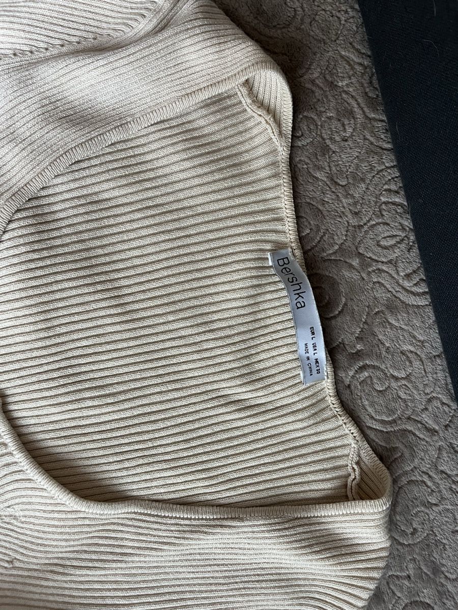 Bershka Pulls & Sweat-shirts: Pull torsadé beige  – Neuf (Voir description) à Genève par soraia.simao 2