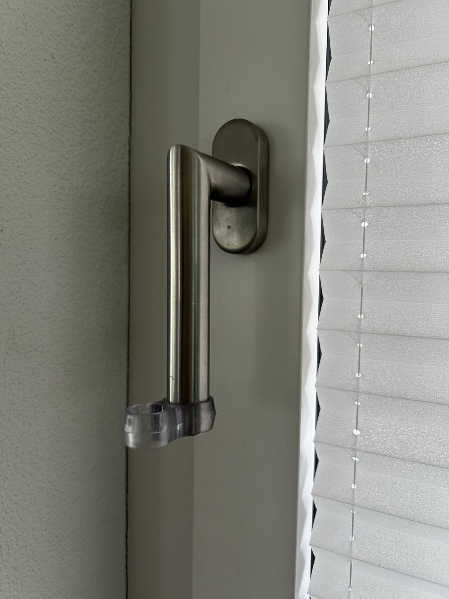 Finestre: 11 Fenstergriffe Glutz – Usato da Wetzikon ZH venduto da Smashy333 1