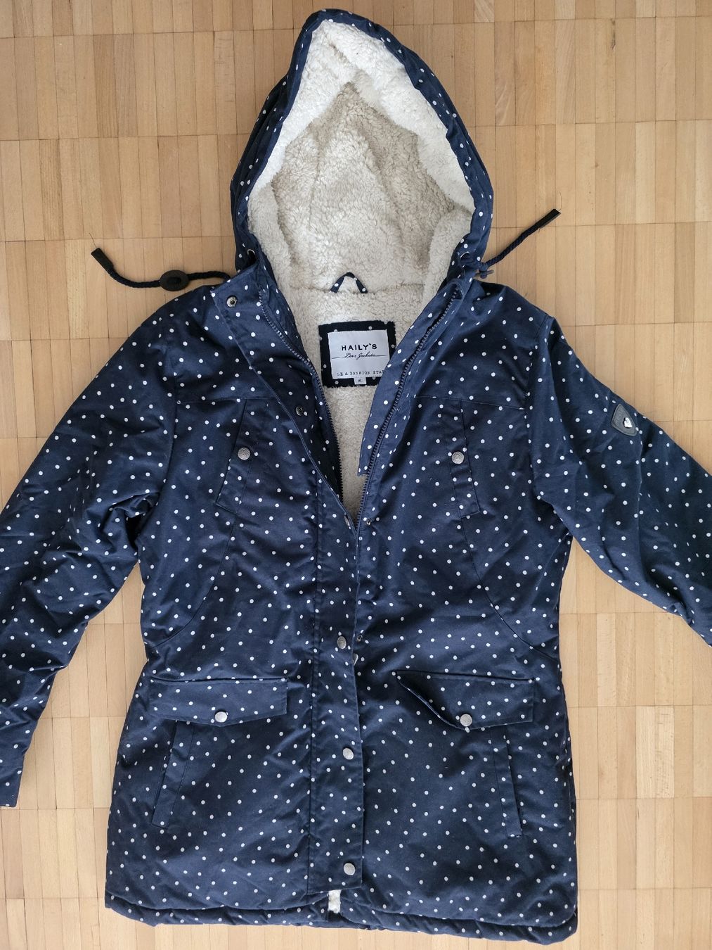 Giacche: Winterjacke mit Pünktchen, Grösse XL – Usato da St. Gallen venduto da Shelly__x3 1