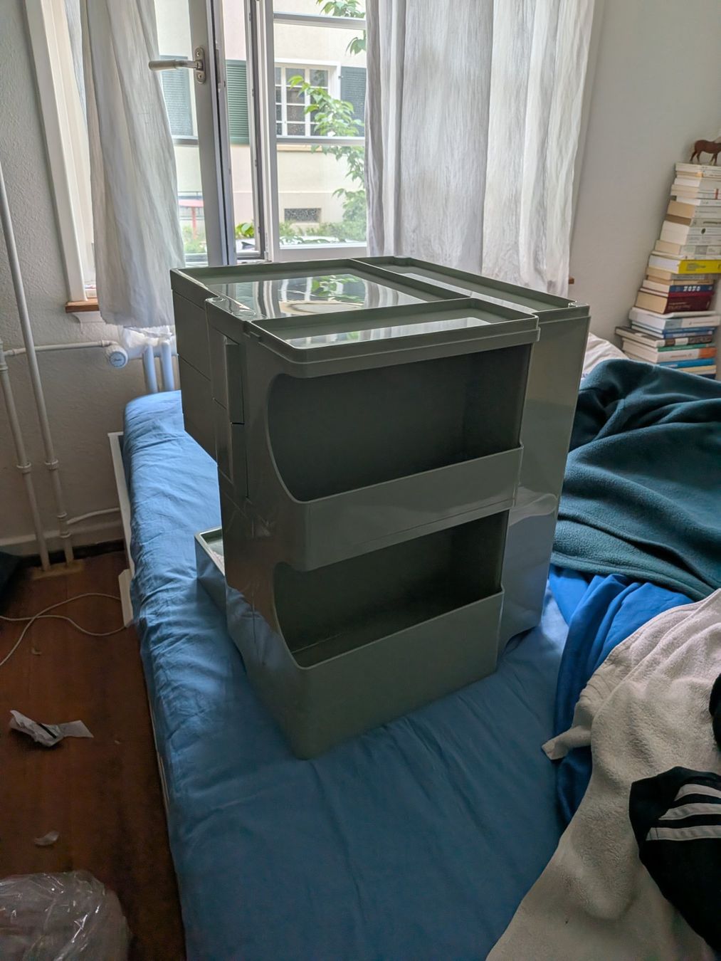 Eléments de bureau: Wunderbare Joe Colombo Rollcontainer – D'occasion à basel par sta.bile 1