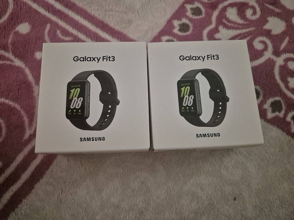 Smartwatch: Zwei neue Samsung Fit3 – Nuovo e nell'imballaggio originale da Zürich venduto da ajl_lt2c