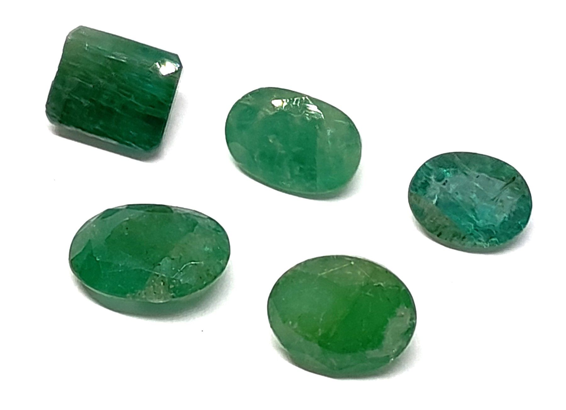 Pietre preziose: 5x émeraudes 10.29 ct - CERTIFICAT 700.- Fr – Nuovo (secondo la descrizione) da Grimisuat venduto da Valgem 1