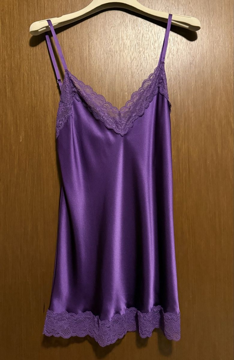 Intimissimi Top: Canotta 100% seta Intimissimi – Nuovo (secondo la descrizione) da Bioggio venduto da M.M.O