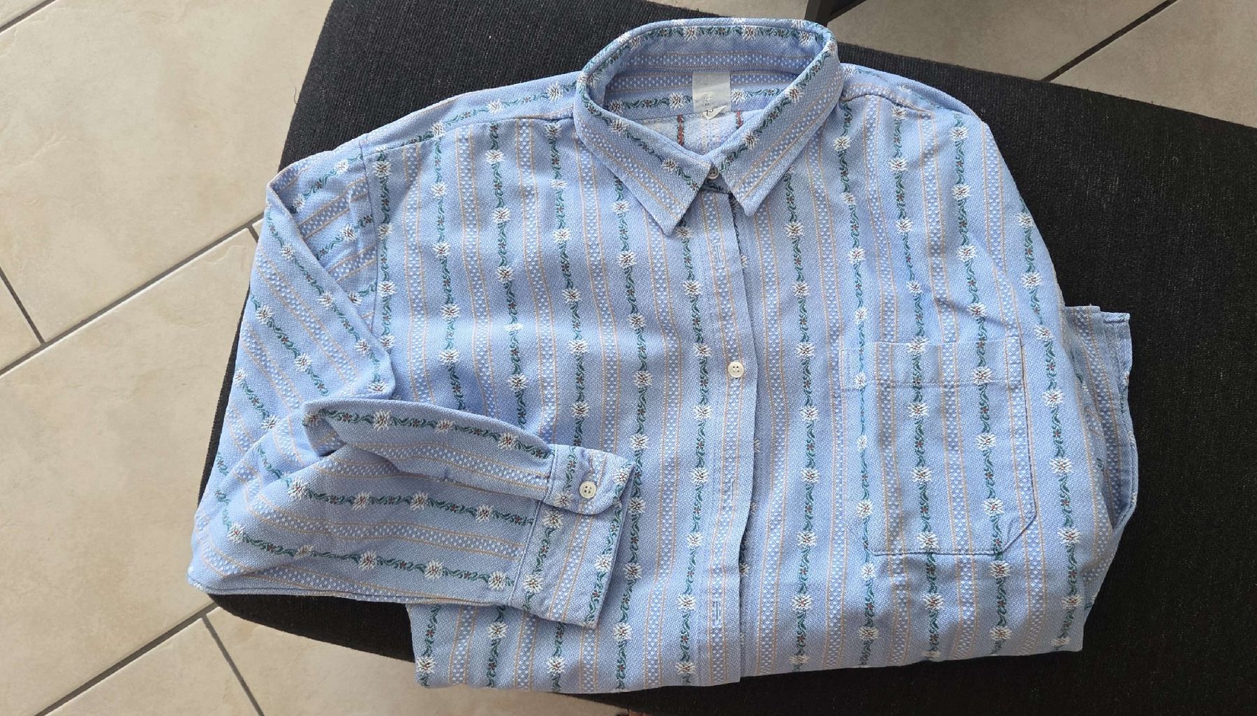 Edelweiss Camicie: Edelweiss Hemd XXL – Usato da Selzach venduto da fam.pauli