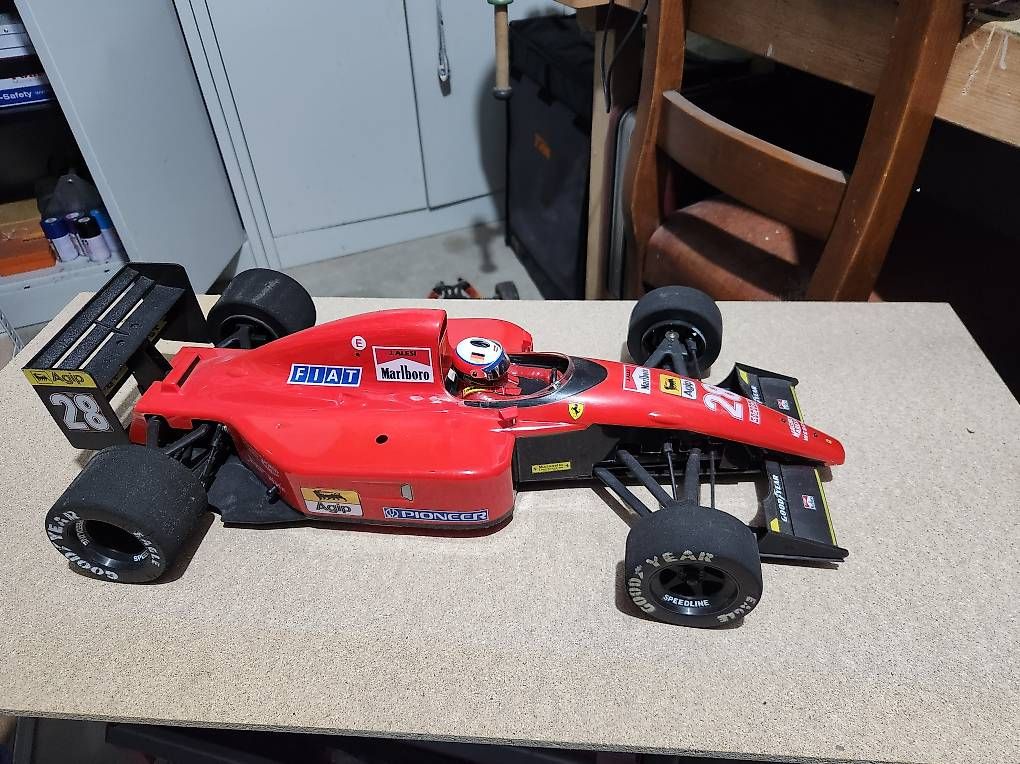 Modellini d'auto: Kyosho Formule 1 643 1/8 électrique  – Usato da Renens VD venduto da aligrapefruit