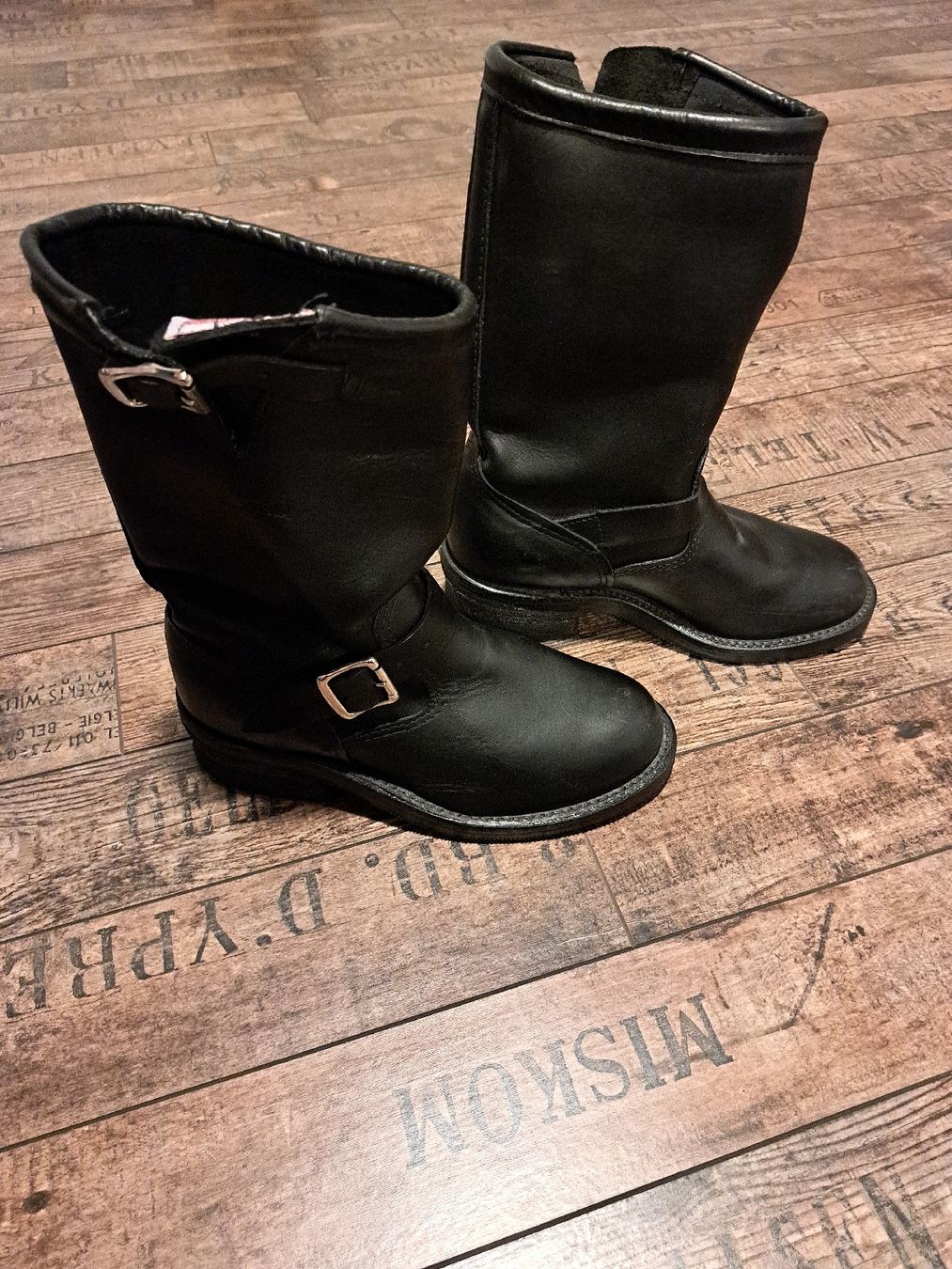 Scarpe da uomo: Bottes Chippewa cuir noir pointure 38 – Nuovo (secondo la descrizione) da Loveresse venduto da man_25yf