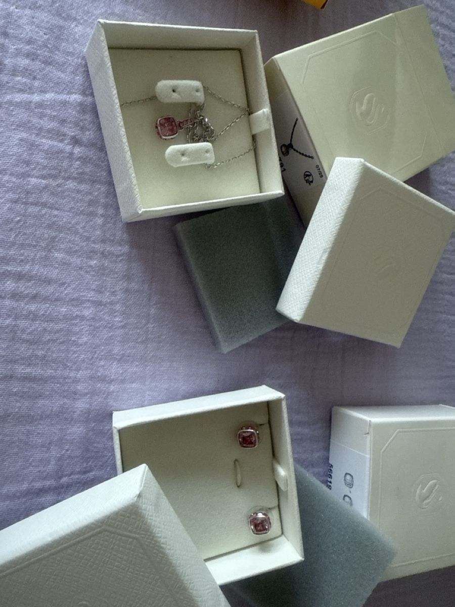Swarovski Altri gioielli: Swarovski set – Usato da Bern venduto da mat_mw9v 2