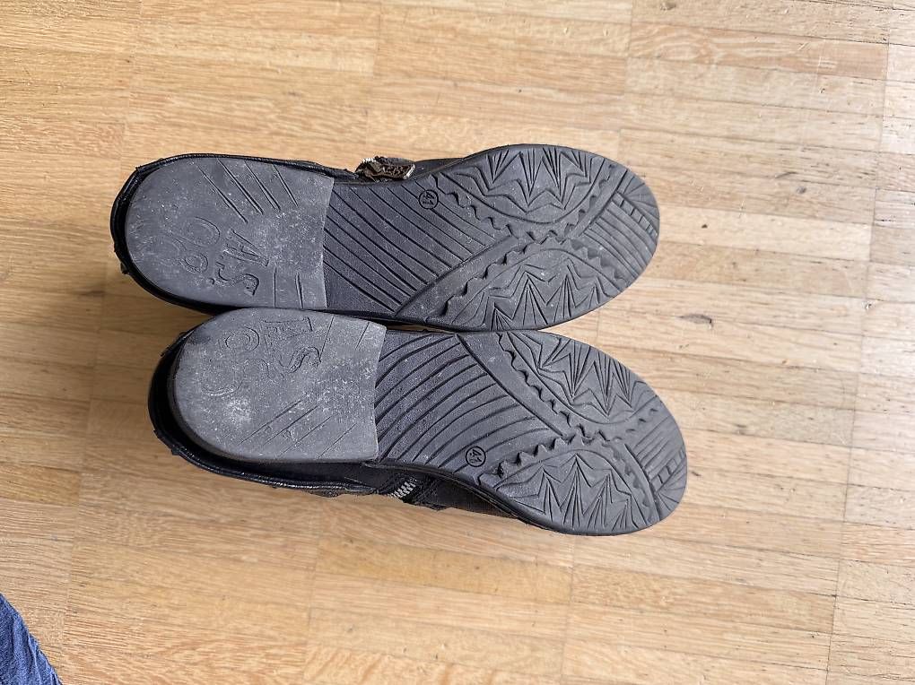 Scarpe da donna: Stiefeletten, Leder schwarz, Grösse 41 – Usato da Zürich venduto da doufda 1