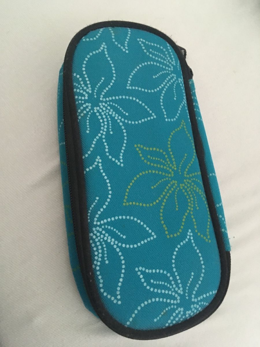 Schüler-Etuis: Etui – Gebraucht aus Bassersdorf von secondhand_clothing